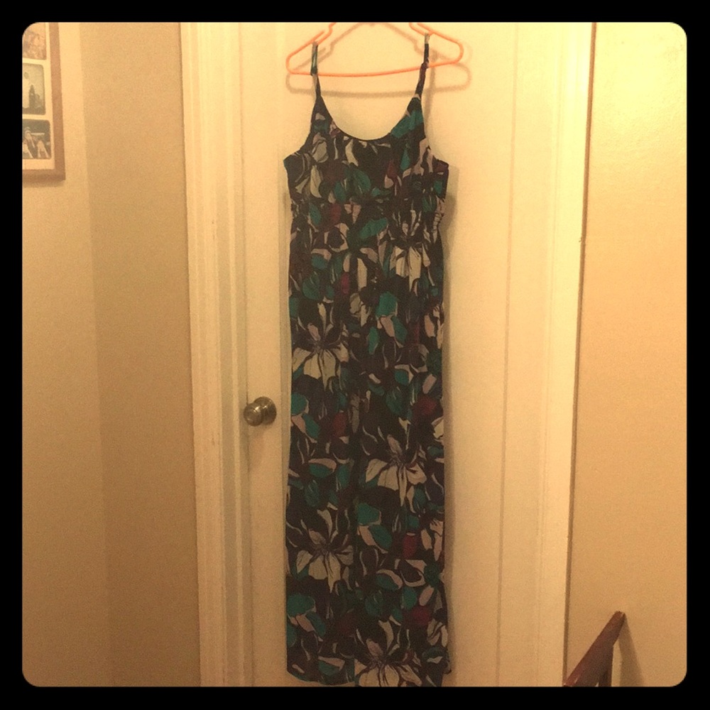 Flirty maxi dress for spring